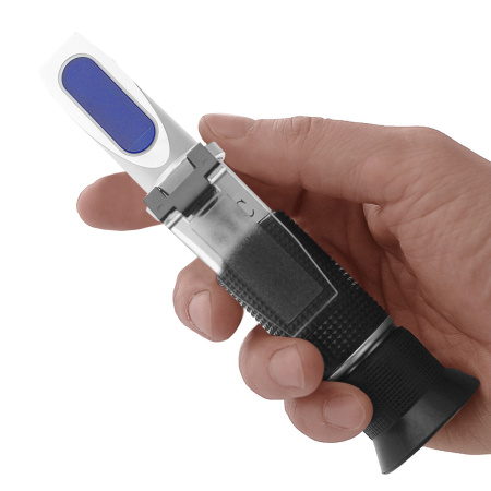 Рефрактометр для автомобилистов (антифриз, электролит, незамерзайка, концентрация мочевины) МЕГЕОН 72013 купить по низкой цене | МАКСПРОФИТ